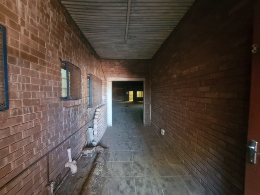 To Let Commercial Property for Rent in Kathu Northern Cape